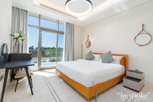 Bespoke Holiday Homes - Elegant 2BR with Terrace in The 8 Palm Jumeirah