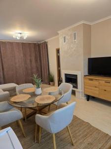 Костадинов 2