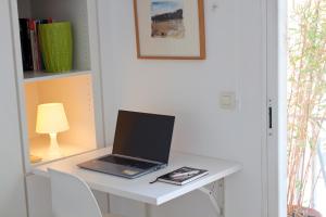 Refugio soleado sobre los tejados de Chueca