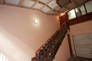 Refugio soleado sobre los tejados de Chueca