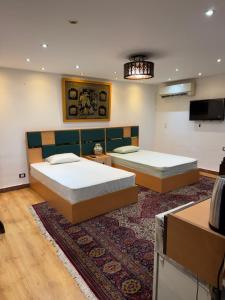 Osiris pyramids view inn