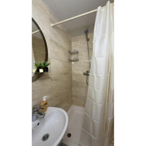 Violet smart apartment