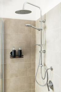 Three bedroom Central flat Near train station