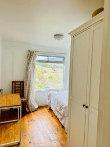 Casa con vista al mar en condomnio Ensenada y playa interior