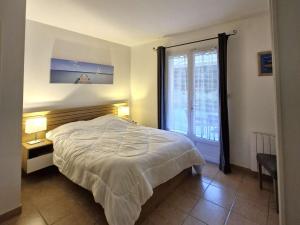 Villa ALMA pour 6 personnes avec piscine, à deux pas du Golf de Valcros, à La Londe-Les-Maures