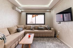 Contemporary Hideaway Design and Tranquility