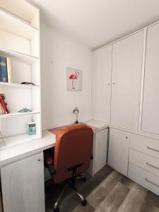 Apartment for 5 people one block from Av del Mar