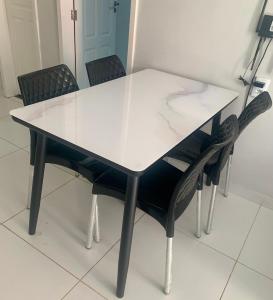 Apartamento térreo no Morro Branco Marina II