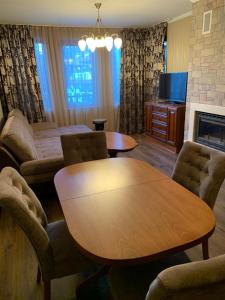 Костадинов 1