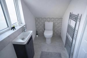 Lisburn - 1 Bedroom - sleeps 2 - Street parking