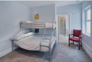 Y Clinc old Court House