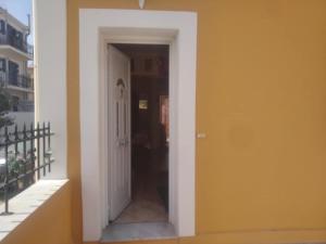 Spacious 2 Bd Detached House in Kefalonia w Patio