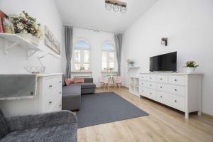 Stylish Wilcza Studio in the Heart of Warsaw by Noclegi Renters