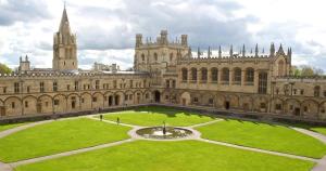 Central Oxford 4-Bedroom near Station with Parking