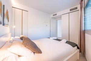 VB Alowave 1BR Seafacing