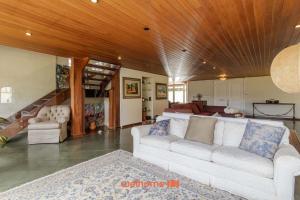 Casa em Campos do Jordão com Hidromassagem e Vista