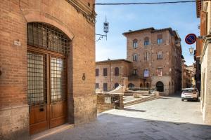 Casa Torre - Palio di Siena