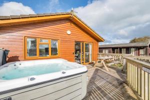 3 Bed in St. Merryn oc-r30137