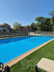 Camping 3 étoiles - Piscine - eeicbi