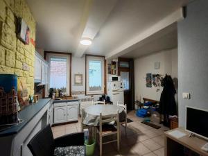 Larras Square maison au calme avec deux chambres