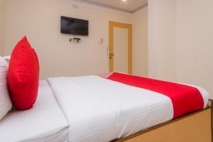 Capital O Orbit Inn Near Infiniti Mall