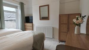 3 Bed in Mumbles oc-t34004