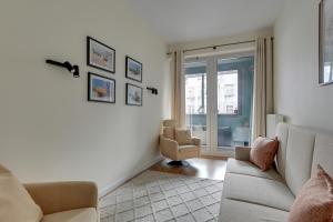 Old Town Apartment with Parking and Gym by Lion Apartments