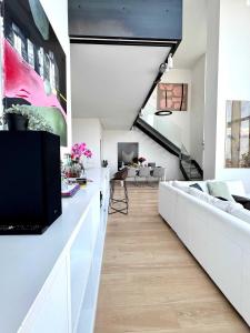 Luxury Skyline Penthouse in Brussels 220 m of Elegance