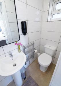 46DW-01 Dreams Unlimited Contractor Home in Ashford