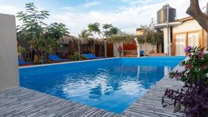 Gato Bungalows Hotel