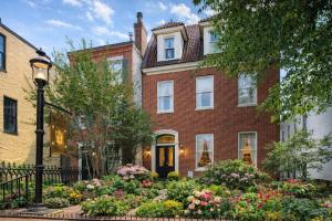 Rachael's Inner Harbor Boutique Inn