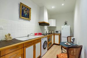 2-bedrooms,18th Century Historic Stay in Toulouse Center, 6 people