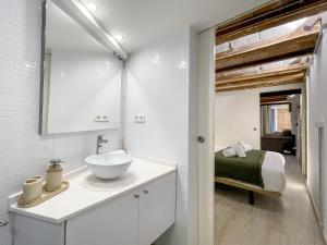 Barcelona Touch Apartments - Creu dels Molers