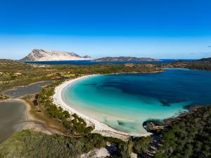 ISA-apartments with air conditioning and private outdoor space in San Teodoro