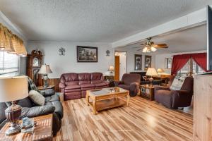 Countryside Haven with Spacious Yard in Tamassee!