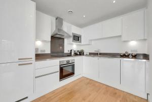 Premium 2-Bedroom Apartment in London with Easy City Access
