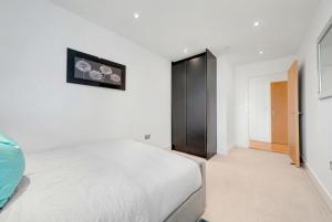 Premium 2-Bedroom Apartment in London with Easy City Access