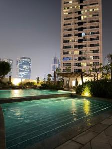 Elegant Studio, Marina access, Queen & Sofabed