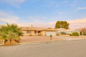 Golf, Fish and More! Peaceful Home in Helendale