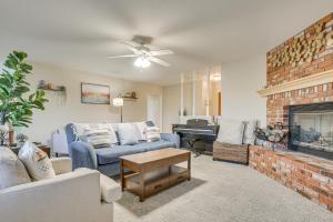 Golf, Fish and More! Peaceful Home in Helendale