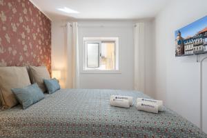 Authentic Porto Home by HostWise