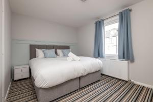 Admiralty Lane - No 4