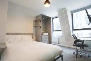 4 Bedroom Flat at Fitzhardinge House