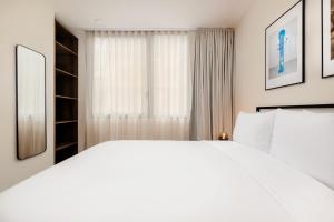 Sullivan by Wynwood House