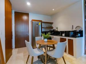 NHOA 308A Lux 2BR Condo Top Jungle View Aldea Zama