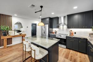 Central Midland Modern Retreat