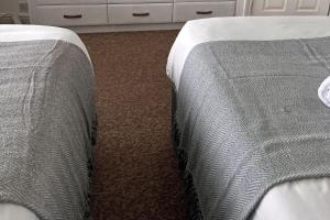 House - Sleeps 10 - Parking - Stn Close