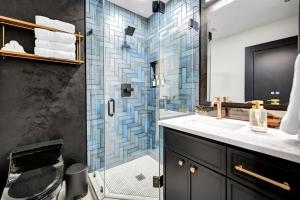 Central Midland Modern Retreat