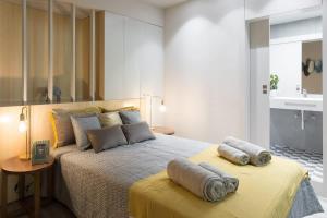 Charming Flat - Garage by Host Wise