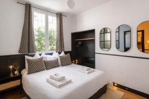 C Cozy Batignolles Apt, Metro Right at Your Doorstep